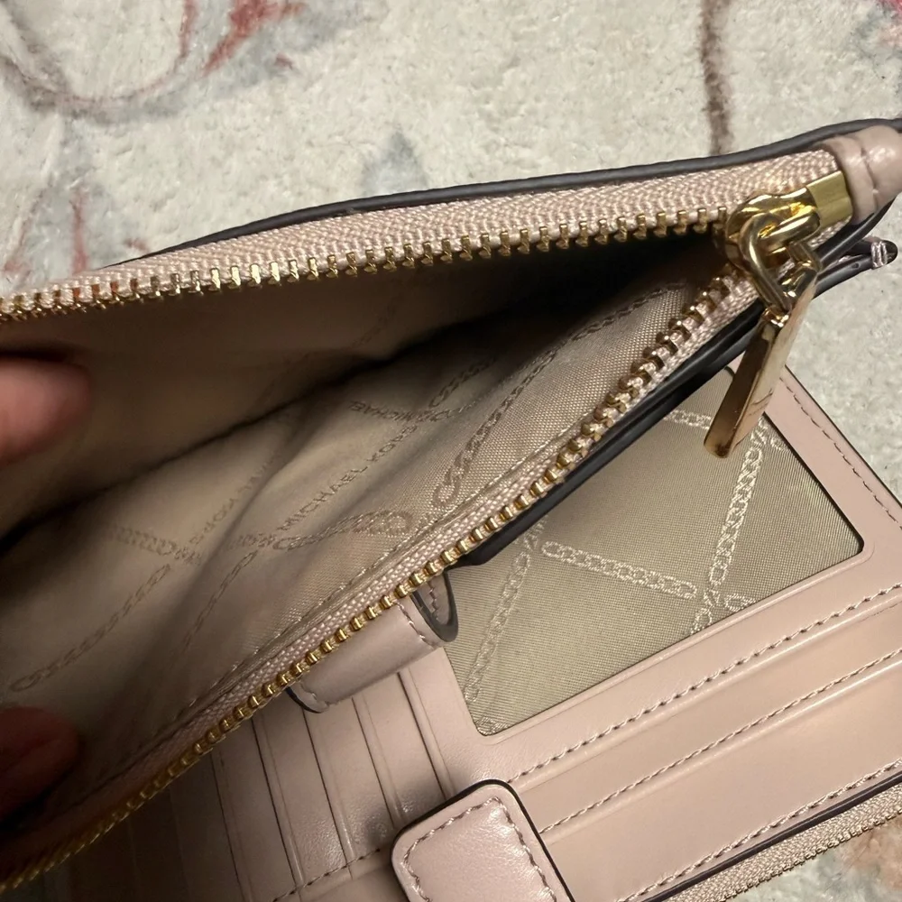 MICHAEL Michael Kors Adele Double Zip Pebble Leather Phone Wristlet Soft Pink